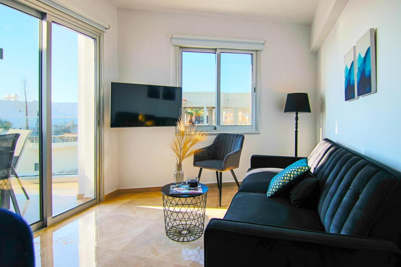 Phaedrus Living Seaside Residence Lighthouse 70 Paphos Exterior photo